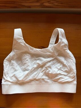Athleta White Supportive Sports Bra 36dd